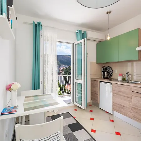 Lile Apartman