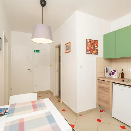 Apartman Lile *