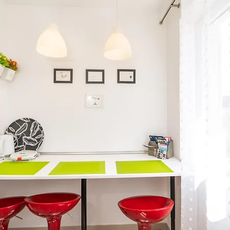 Apartman Lile *